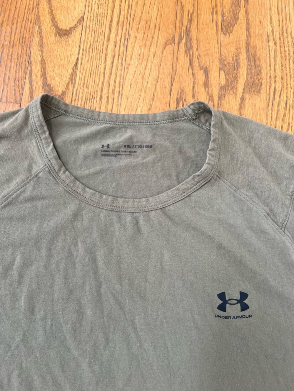 Under Armour Men’s Short Sleeve Performance Tees - Olive Green & gray - Picture 2 of 5